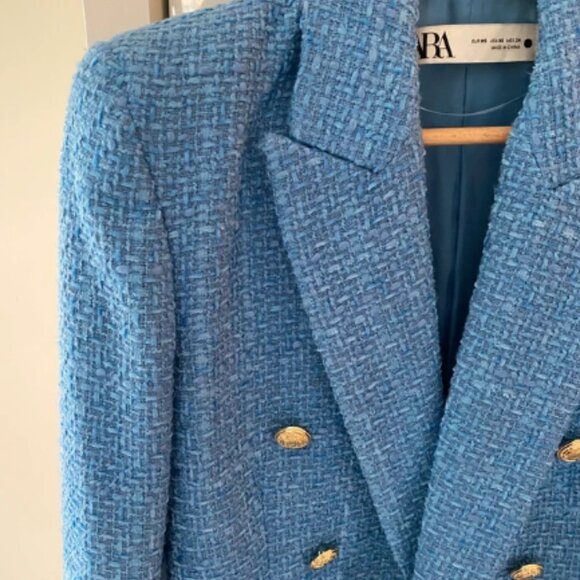 Blazer en tweed bleu ciel / Sky Blue Tweed Blazer  Effortless Canadian Elegance - Picture 4 of 5